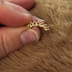 Elegant Gold Women's Ring